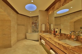 Ariana Sustainable Luxury Lodge