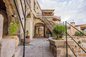 Carmin Cave Hotel