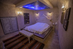 Karlik Cave Suites