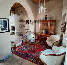 Karlik Cave Suites
