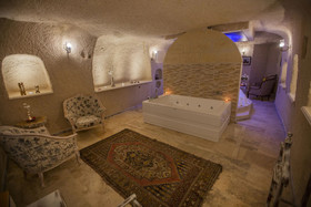 Karlik Cave Suites