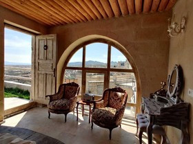 Karlik Cave Suites