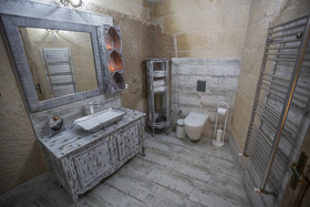 Karlik Cave Suites