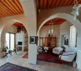 Karlik Cave Suites