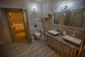 Karlik Cave Suites