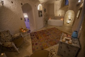Karlik Cave Suites
