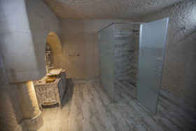 Karlik Cave Suites