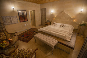 Karlik Cave Suites