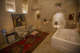 Karlik Cave Suites