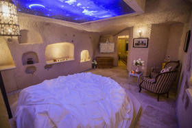 Karlik Cave Suites