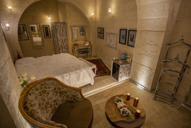 Karlik Cave Suites