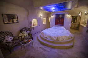 Karlik Cave Suites