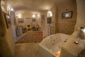 Karlik Cave Suites