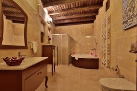 Aurora Cave Hotel