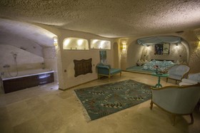 Aurora Cave Hotel