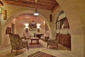 Aurora Cave Hotel
