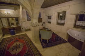 Aurora Cave Hotel