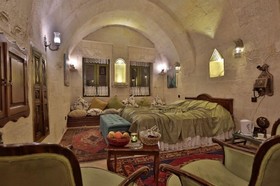 Aurora Cave Hotel