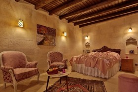 Aurora Cave Hotel