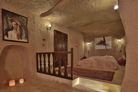 Aurora Cave Hotel