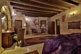 Aurora Cave Hotel