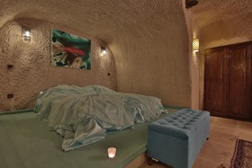 Aurora Cave Hotel