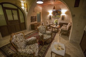 Aurora Cave Hotel