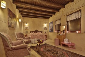 Aurora Cave Hotel