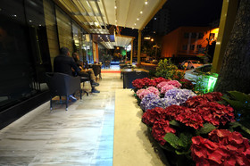 Golden Deluxe Hotel