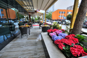 Golden Deluxe Hotel