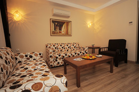 Golden Lake Hotel