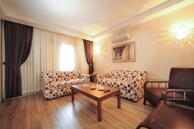 Golden Lake Hotel
