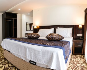 Çinar Han Otel & Cafe