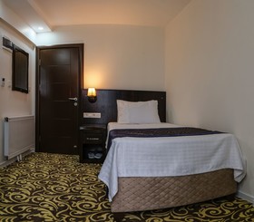 Çinar Han Otel & Cafe