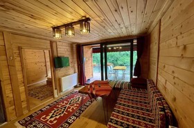 Deroni Bungalov