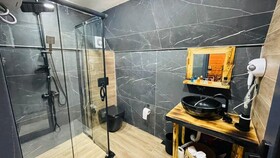 Waterfall Bungalov