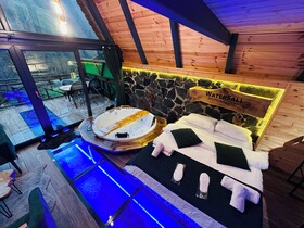 Waterfall Bungalov
