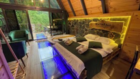 Waterfall Bungalov