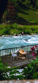 Yasam Bungalov
