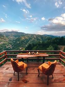 Zirvedekal Suit Hotel