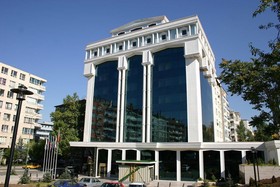Akar Hotel International