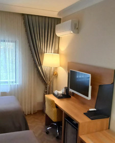 Ak Life Hotel & Suit