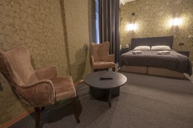 Ares Business Suit Hotel