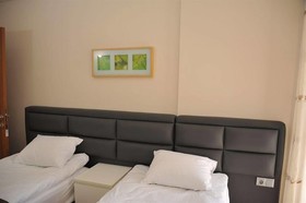 A Hotels & Suits
