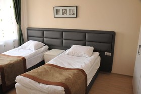 A Hotels & Suits