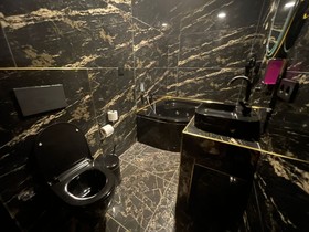 Black House