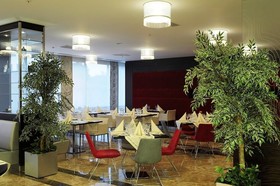 Demora Hotel