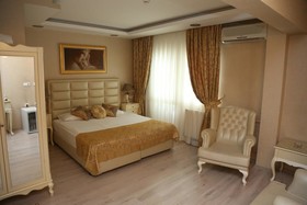 Golden Boutique