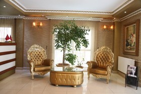 Golden Boutique