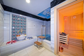 Bonjur Hotel Thermal & Wellness Club